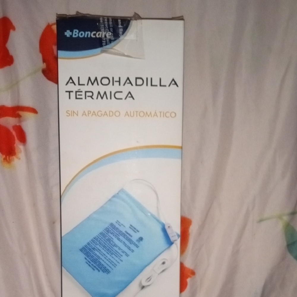 White and Blue Thermal Pad for Comfort